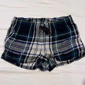 Old Navy plaid pajama shorts